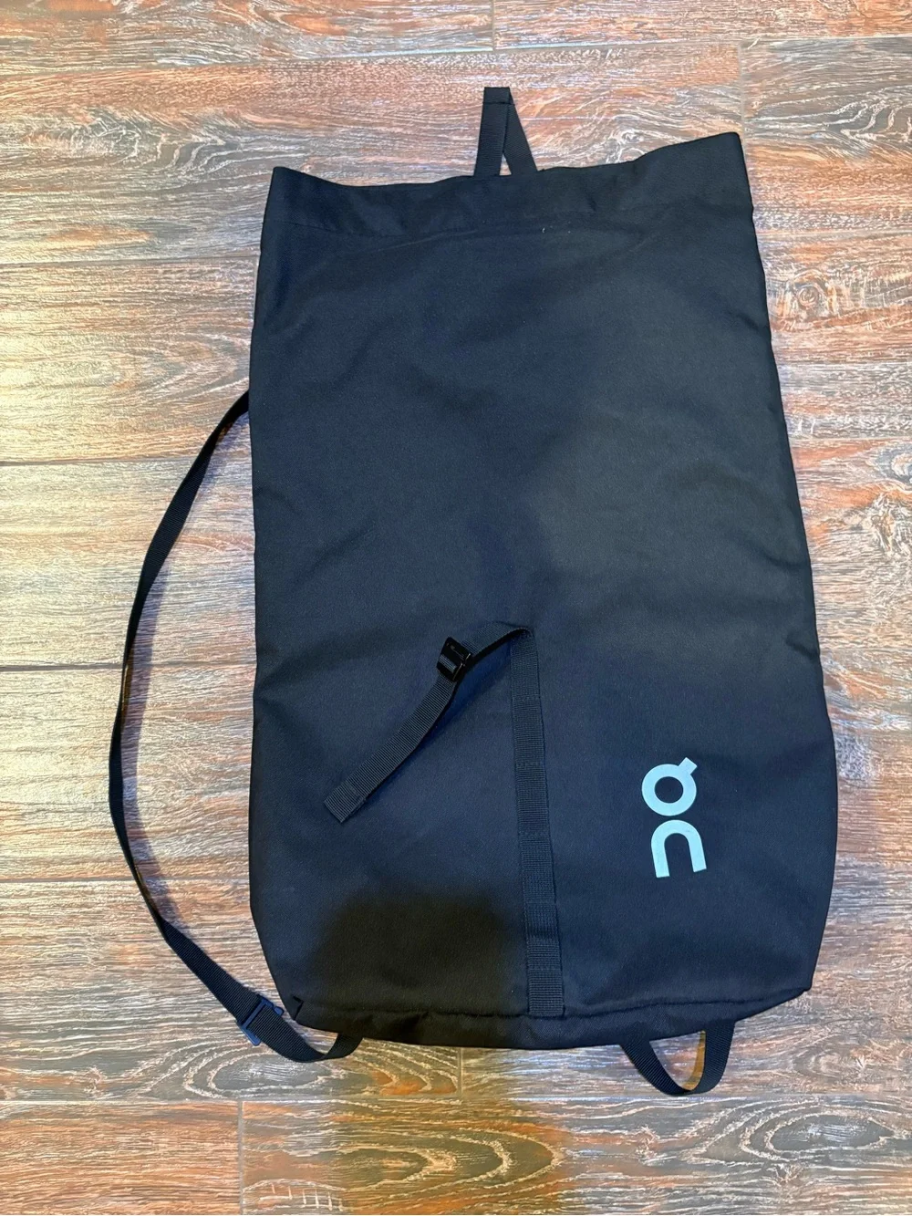 ON Cloud Running Slim Ambassador Backpack With Adjustable Strap 24X14